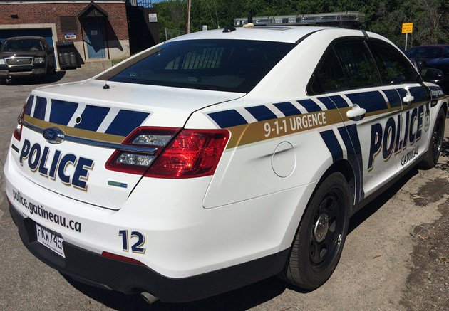 Fatal motorcycle crash east of Gatineau  ottawamatters.com/police-beat/fa… https://t.co/Fo4xyjBHFG