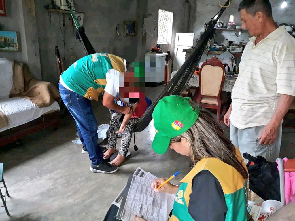DPS_LosRios's tweet photo. #Guayas | #MédicodelBarrio realiza visita de seguimiento y control a pacientes vulnerables del recinto Playones 3 y Chanchan de la parroquia PJ Montero, brindando atención integral a nuestra comunidad en Yaguachi https://t.co/nAmeAI2dZ0