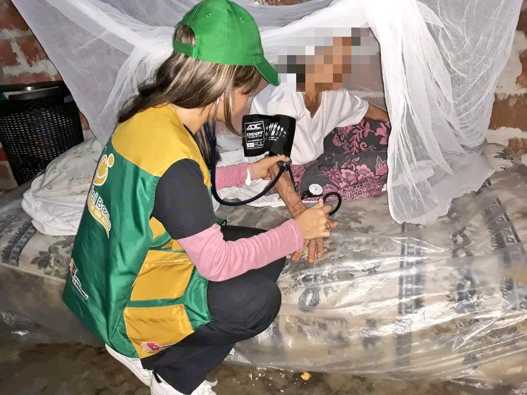 DPS_LosRios's tweet photo. #Guayas | #MédicodelBarrio realiza visita de seguimiento y control a pacientes vulnerables del recinto Playones 3 y Chanchan de la parroquia PJ Montero, brindando atención integral a nuestra comunidad en Yaguachi https://t.co/nAmeAI2dZ0