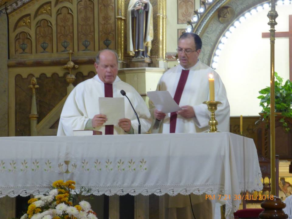 El lunes 30 de julio asumieron P. Fernando Sepertino y P. Neri Zbrun como nuevos Vicarios en Rafaela. Mons. Luis Fernández presidió la Eucaristía. Compartimos algunas imágenes 👇🏽