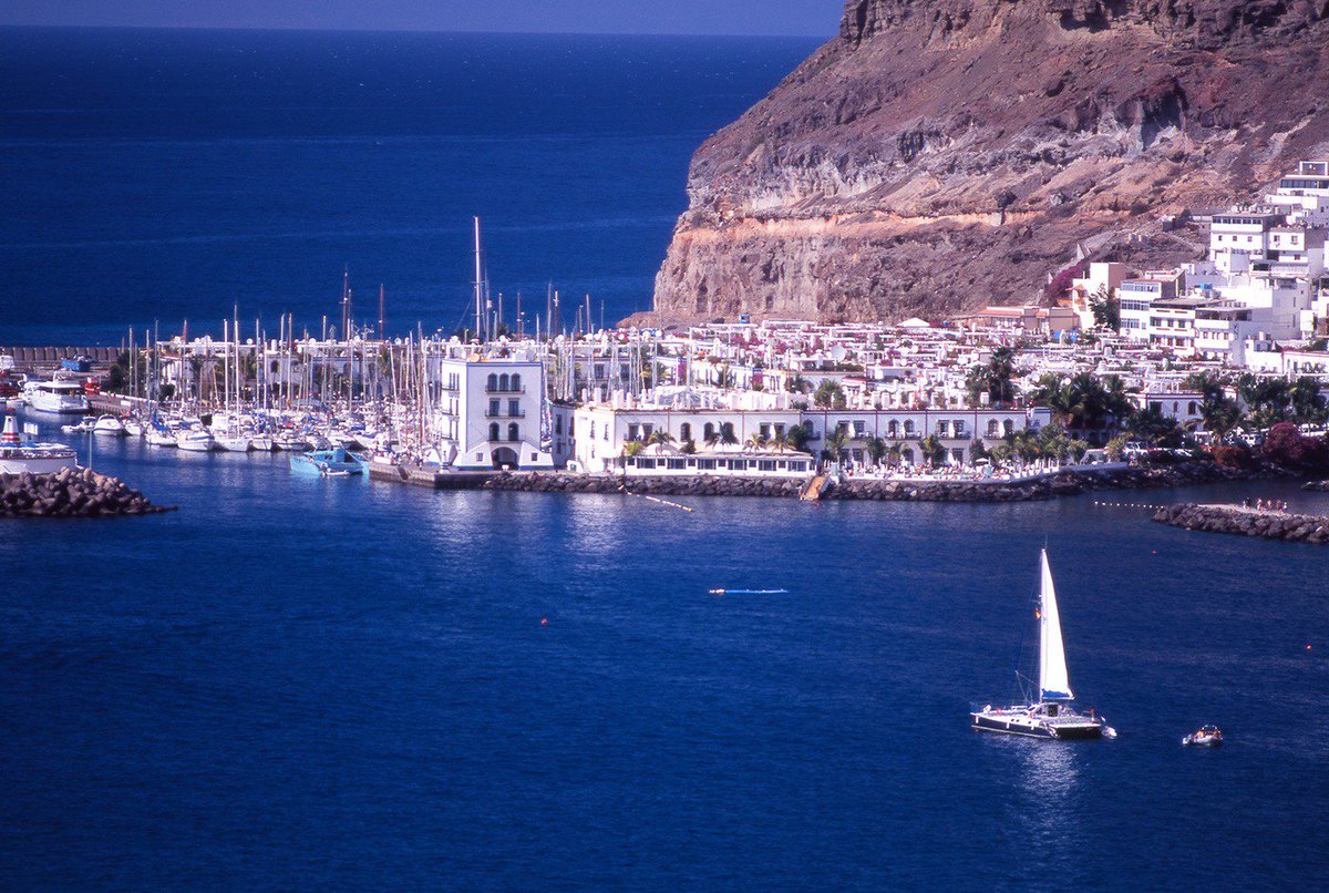 WelcomeGC's tweet photo. #GranCanaria es un gran destino con casi 60km de playas para disfrutar en familia y con una parte declarada Reserva de la Biosfera. Un continente en el que encontrarás todo lo que necesitas para hacer que cada día sea especial.¿Qué te apetece hoy? En Gran Canaria todo es posible. https://t.co/0sjdagxO26