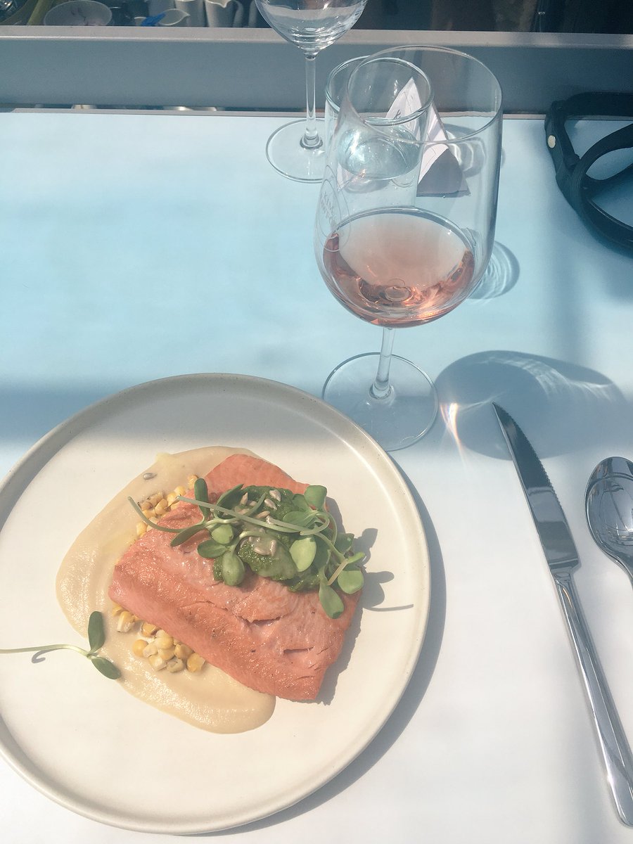 krystintysire's tweet image. Highlight of the summer so far is definitely @DinnerinskyCAN with @kimcrawfordwine 🍷 #UndoOrdinary #DinnerintheSkyCanada