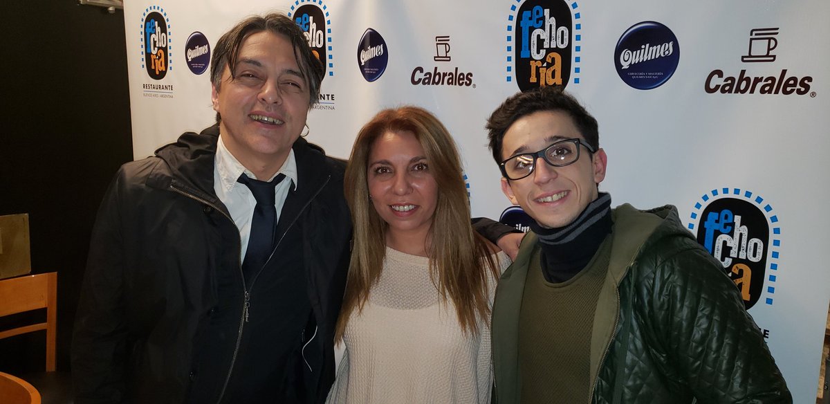 comunical's tweet photo. El #elenco de @casavalentinaok #festejando en @Fechoriaresto #últimafunción ¡Gracias por venir! .  Un placer recibirlos 💜 @faronijavier @prolesteban @RoNoyaa @anibaIpachanoe @boyolmi123 #AldoPastur @Rolyserrano @MariaLealActriz @mario_pasik #teatro #Fechoria #prensa #Comunical https://t.co/yiseN2R1pp
