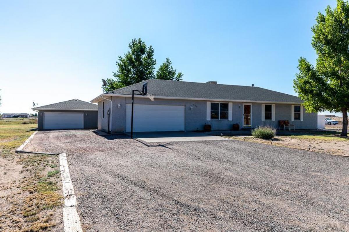 SuzieAnton's tweet photo. Here's a listing you won't want to miss! #realestate #homesforsale  https://t.co/3DAMUUFGJS https://t.co/Gy3PTQWgnI