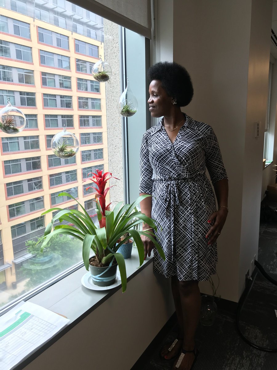 SustainDC's tweet photo. With your phone out, gotta hit them angles, 
With your phone out, snappin' like you #Sustainable
And you showin’off, but it’s alright! 

Hey #SustainableFashionista/o! Rocking a #ThriftyFind today? 
#SustainableAngles and join the #ReThreadDC movement!
https://t.co/VcHo2TgQIT https://t.co/pXi8tWJE44