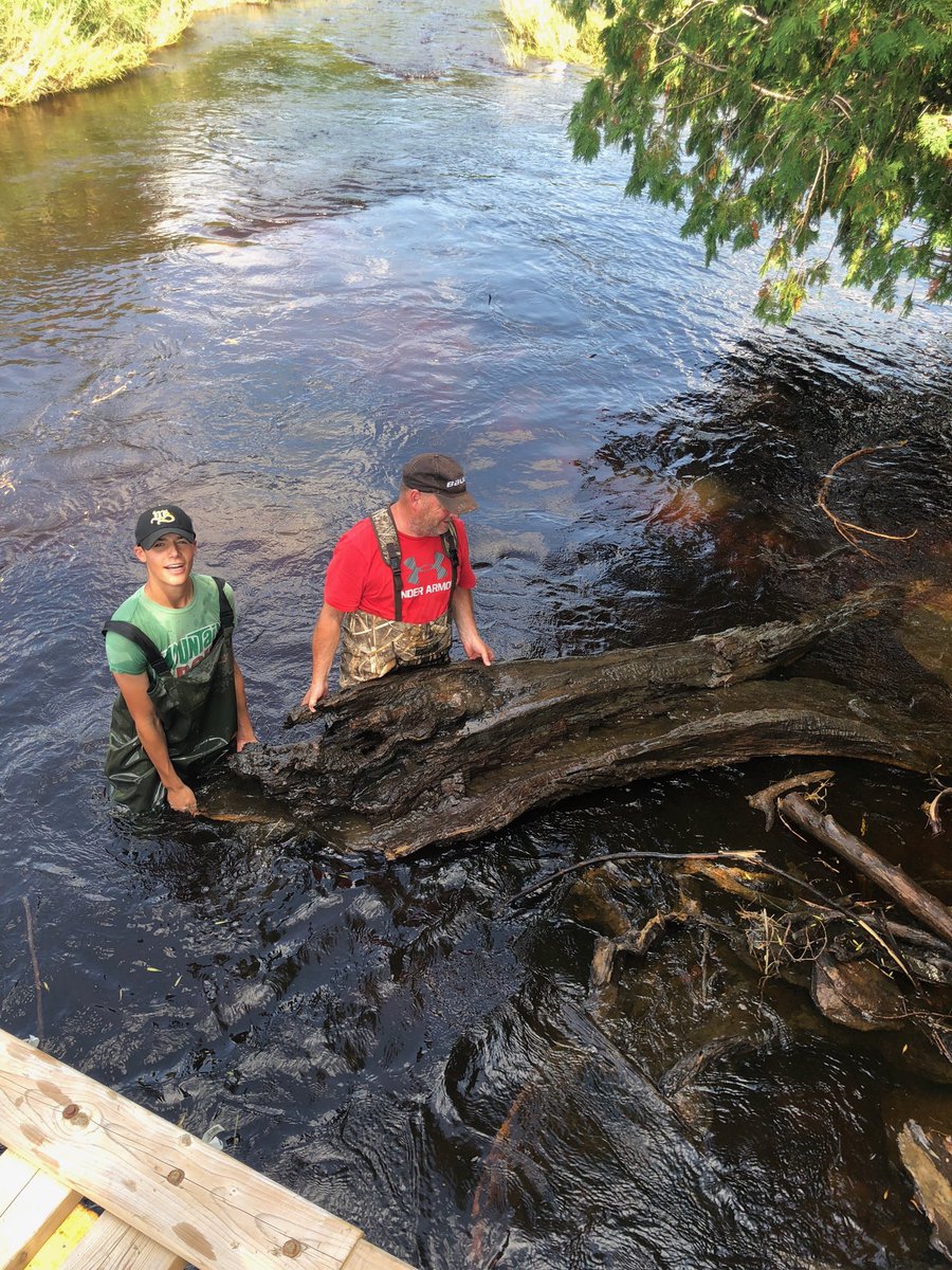 club_ottawa's tweet photo. @JohnnyBonnar and Billy cleaning up today It’s amazing what comes down the #jockriver and gets stuck under our bridges. Course is in great shape #Ottawa ottawagolf https://t.co/LMB22bbmsb
