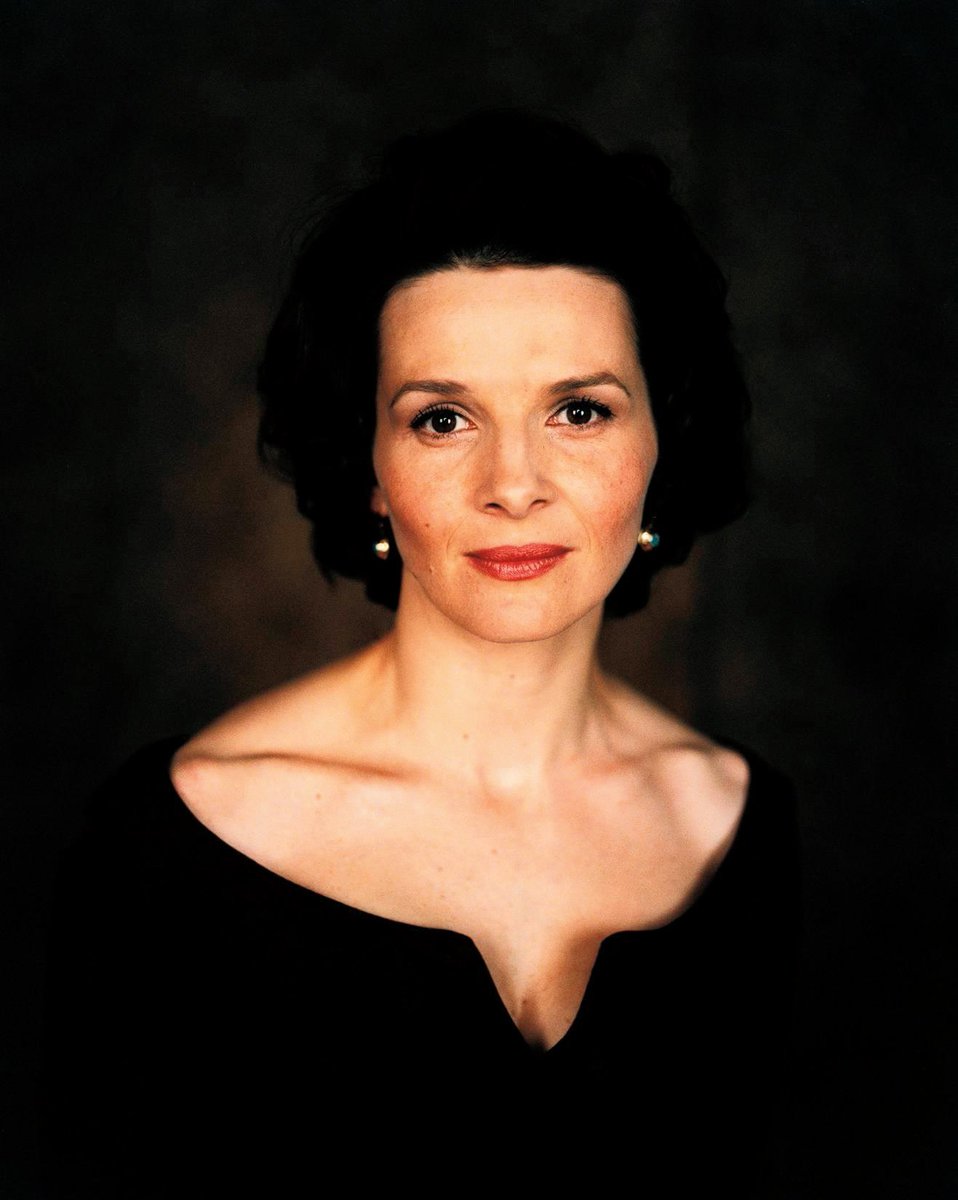 16 445 Juliette Binoche Photos And Premium High Res Pictures Getty Images