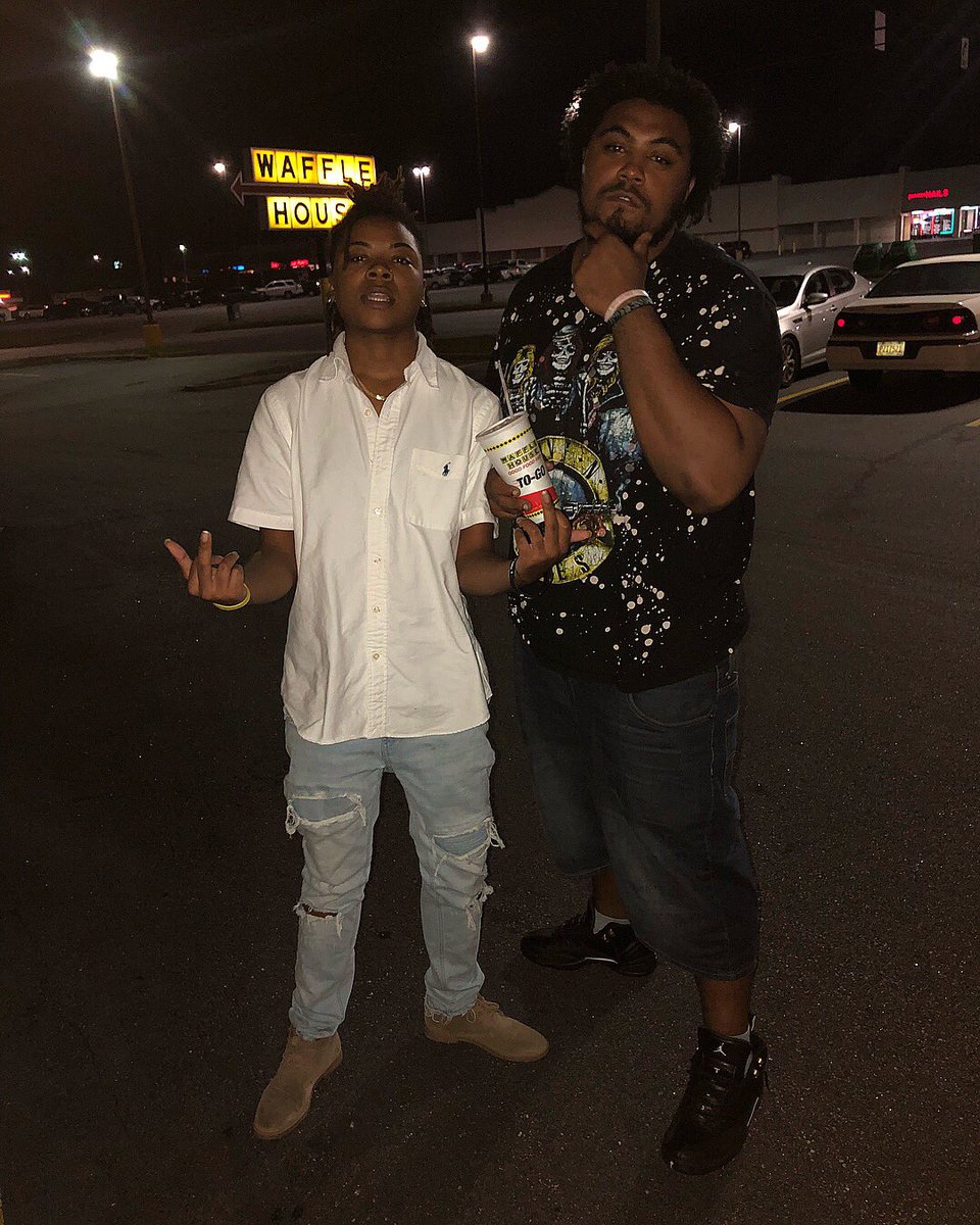 GRVTEFVLL's tweet photo. Play yo role 🤞🏾cocaine, play wit yo nose. You act like bro ain told👀he ain stick to duh code 🤫 @lildurk #BloodOnDuhTL #PlayYoRole #Fam https://t.co/Oi2x5J0UFG