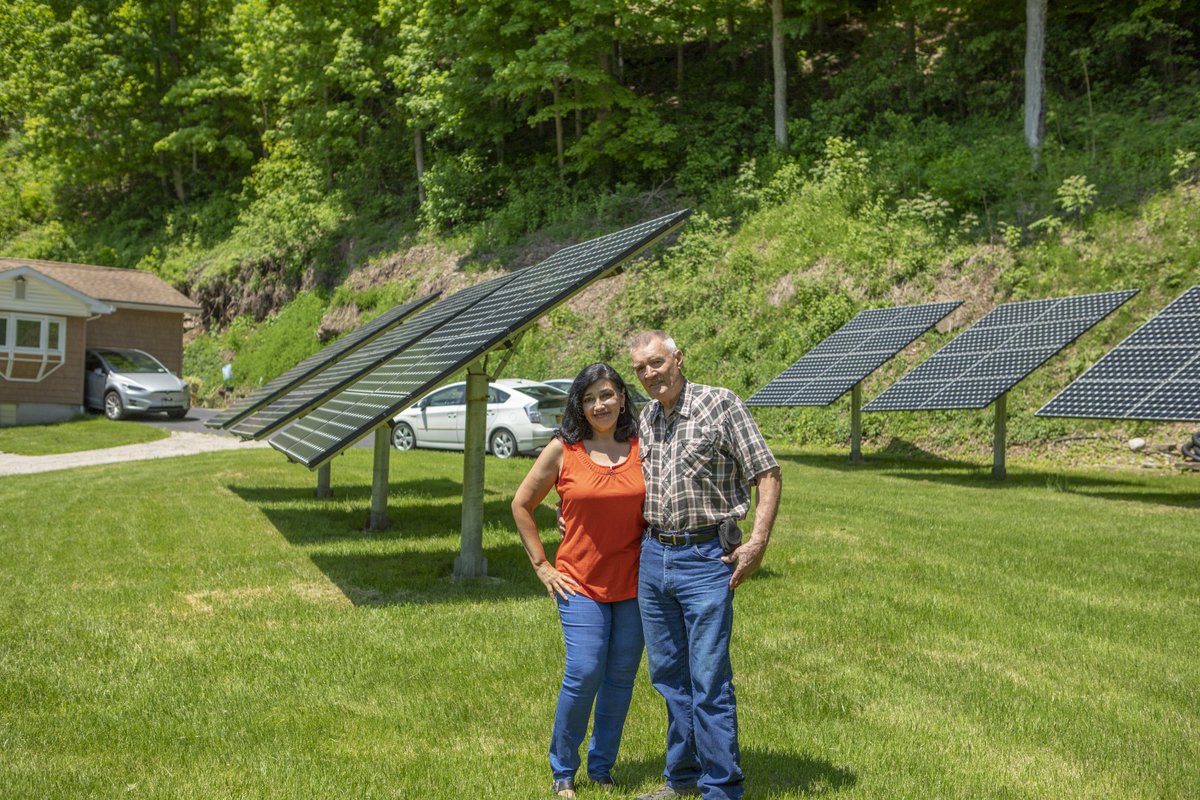 We’re inspired by those who truly walk the walk and push toward a brighter, more #sustainable future. The Bilodeaus went #solar in 2010 and have since added to their system twice plus put in a #battery backup system. Now, solar powers their world! Follow the movement: <a href="/suncommon/">SunCommon</a>
