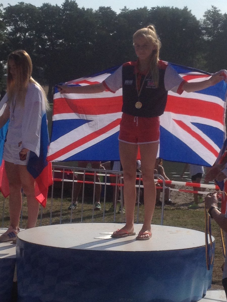 LarissaHannam1's tweet photo. Very pleased that all of my hard work in training has paid off this weekend at the European Triathle Championships, bringing home an individual and team 🥇and a mixed relay🥈#u17europeanchamp. @NWBiathleHub @PentathlonGB https://t.co/qONDjCiVse