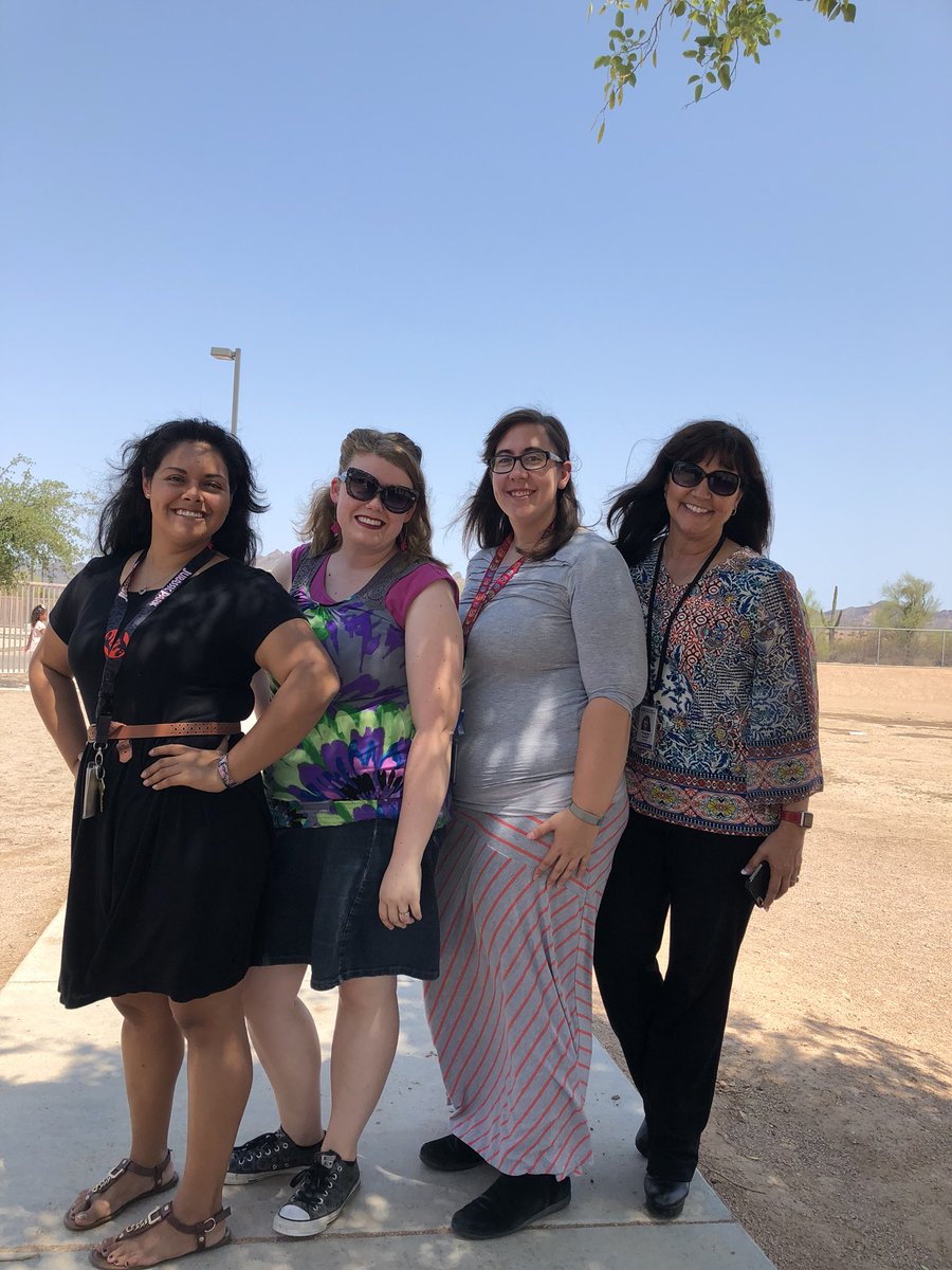 JediMrsClifford's tweet photo. Four very happy 2nd grade teachers were delighted to take their classes outside for morning recess today because of cooler weather.
#secondgraderocks #fpescandoit #ajusdwhateverittakes https://t.co/OH3NzIcG85