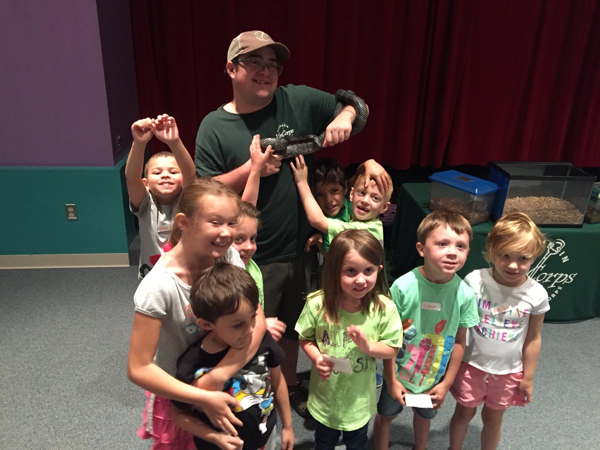 FunMuseum's tweet photo. Justin Holten and the WisCorps CritterMobile were hits at the Children's Museum of La Crosse this morning! #CritterMobile #WisCorps #FunMuseum #SillySmart #LaXDowntowner #ExploreLaCrosse https://t.co/AGZyD32xTq