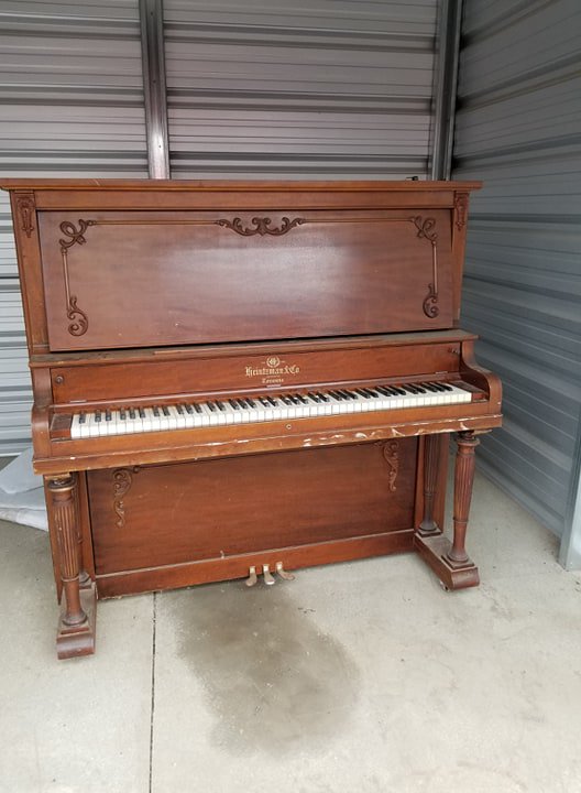 FortHenrySS's tweet photo. FREE PIANO! PICK UP ONLY! Call us @ 519-757-0000 if interested!🎹 https://t.co/eUNaplFfIm