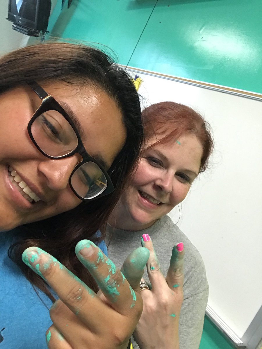ditro1's tweet photo. #khscdcommit @KnightsVision1 nothing like the commitment of a student coming in to help me paint my new room over the summer! https://t.co/P7C0lNRRFu