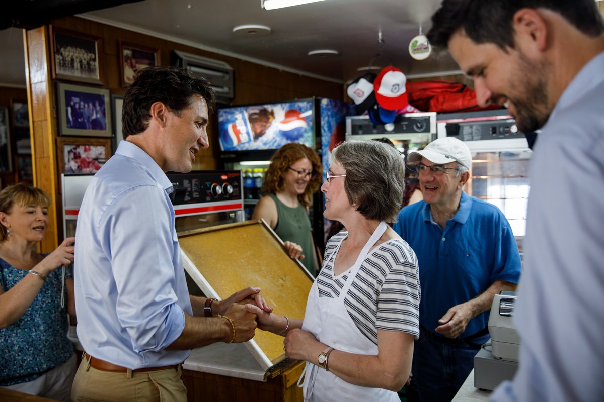JustinTrudeau's tweet photo. Since we were elected, Canadians have created over 600,000 jobs… and small businesses have played a big role in doing that. So to make sure they keep growing & creating more jobs, we lowered the small business tax rate & we’re going to reduce it even further in January. https://t.co/pLSxP0LHVt