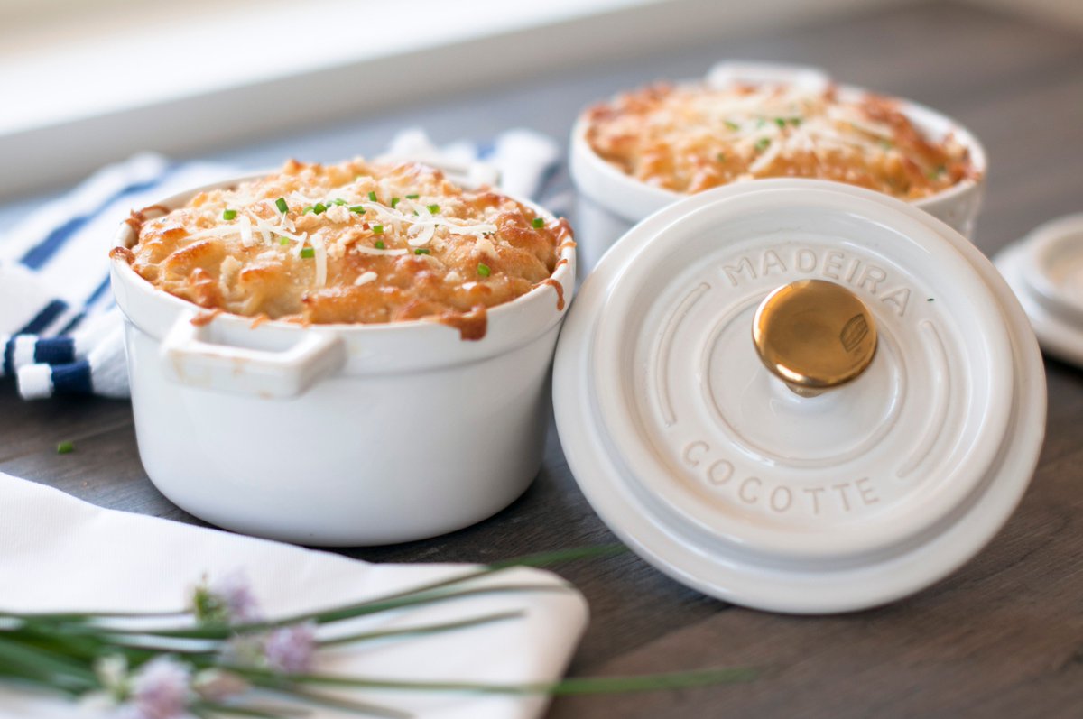 ArchitecProduct's tweet photo. Hey Best Friend! Check out the Madeira Cocottes in the @readersdigest article about the 54 Best Friend Gifts for Every Type of Friend! https://t.co/wvuvJRZnUV https://t.co/R8xq4ptpSH