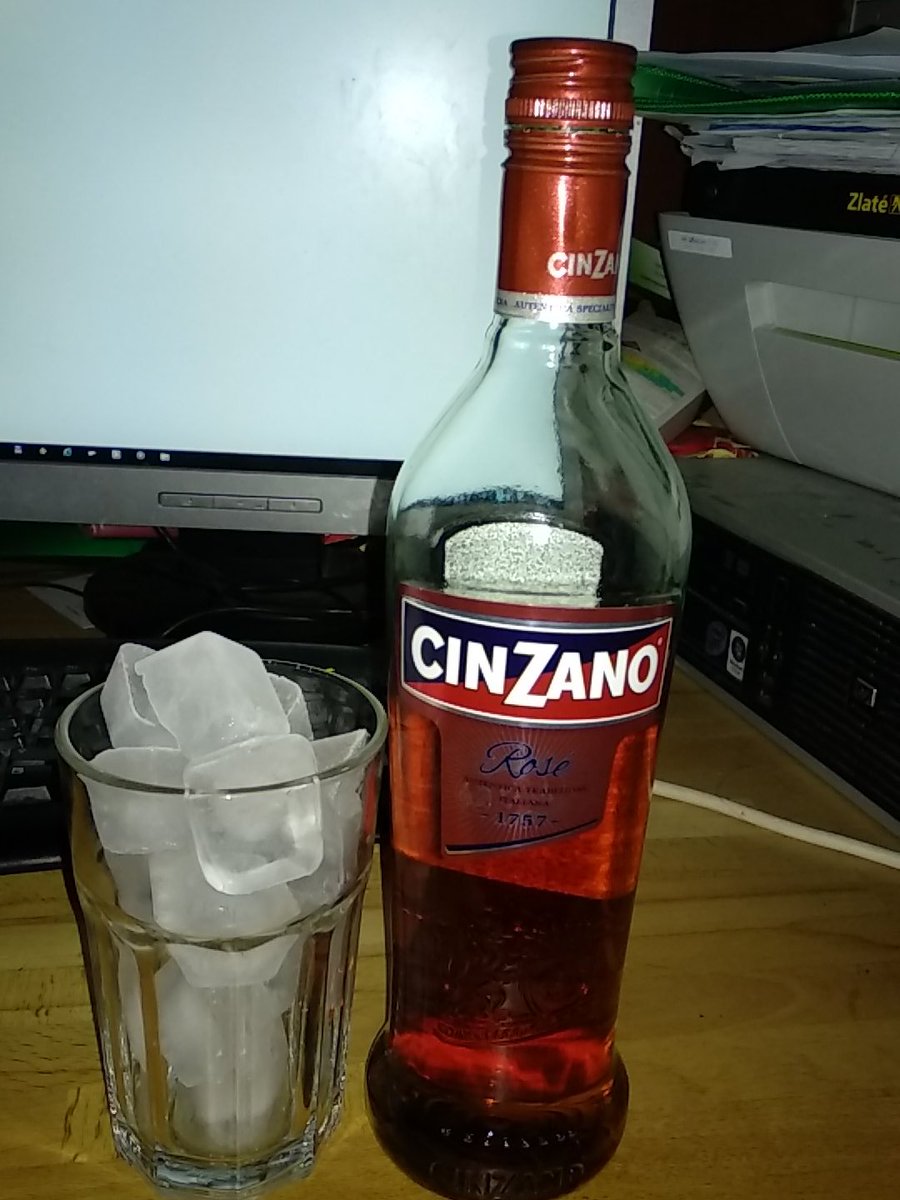 Jiri_S_'s tweet photo. Konečně večer ... #schlazeni #mlsani https://t.co/B2IDy1Td3H