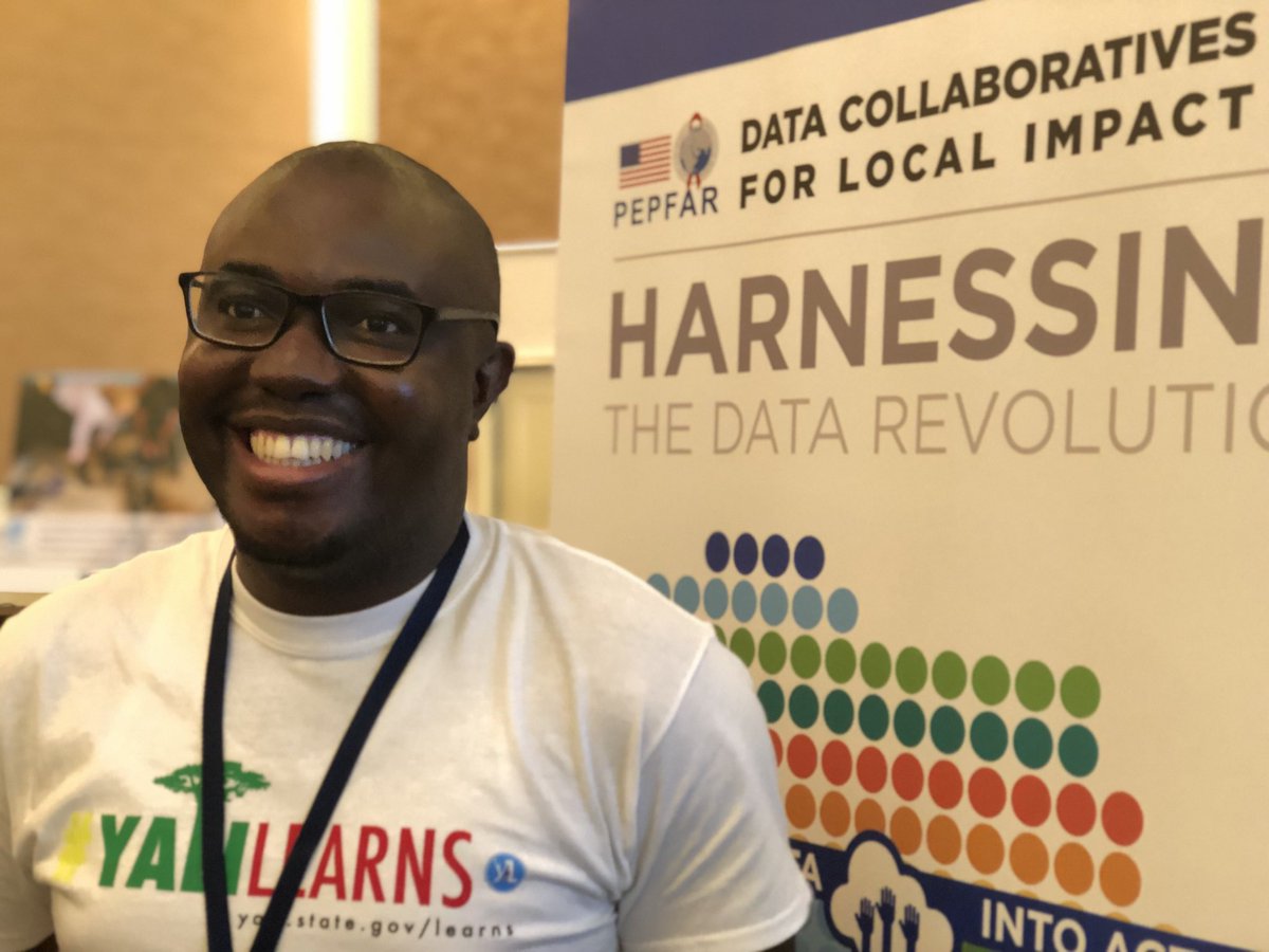 vrmaac's tweet image. @agnieszka_rawa @jcmccahill greeting data enthusiasts at the #DCLI booth at #YALI2018 Summit. Inspiring to meet @WashFellowship @YALINetwork fellows including @MCC_Data @PEPFAR #YALIdatafellows who will work with @DataZetu @IREXintl @OpenDataWatch @DGateway @UVADSI #Data4Good