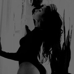 A veces tienes que darte charlas como "Hola. Eres una mujer fuerte, no estés triste, puedes hacerlo y te amo". #NewProfilePic