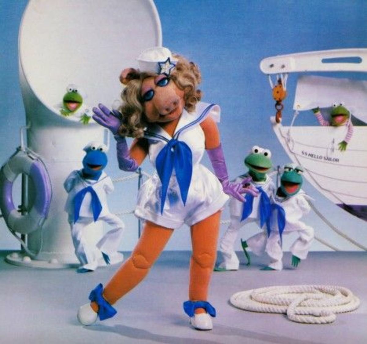 miss piggy is the style icon none of us deserve