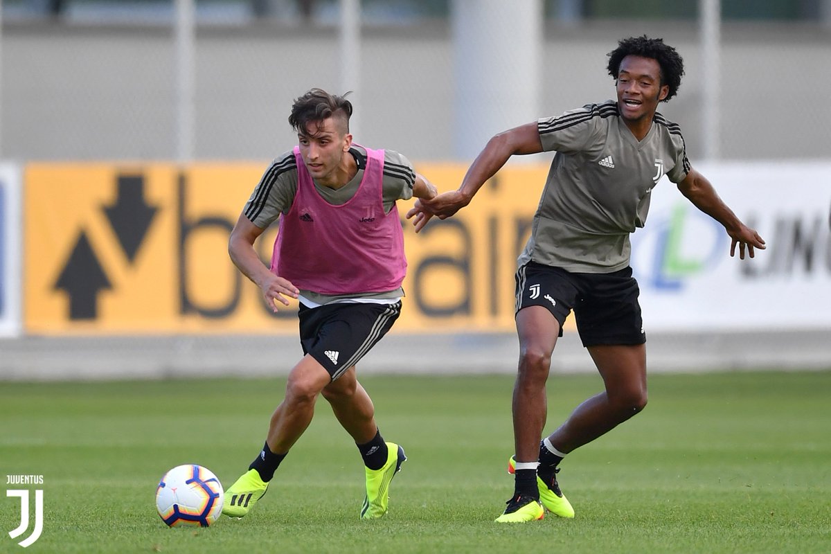 An afternoon training appointment for our internationals back in Turin!   

📸 GALLERY ➡️ juve.it/xcK030lcZ6S

#ForzaJuve