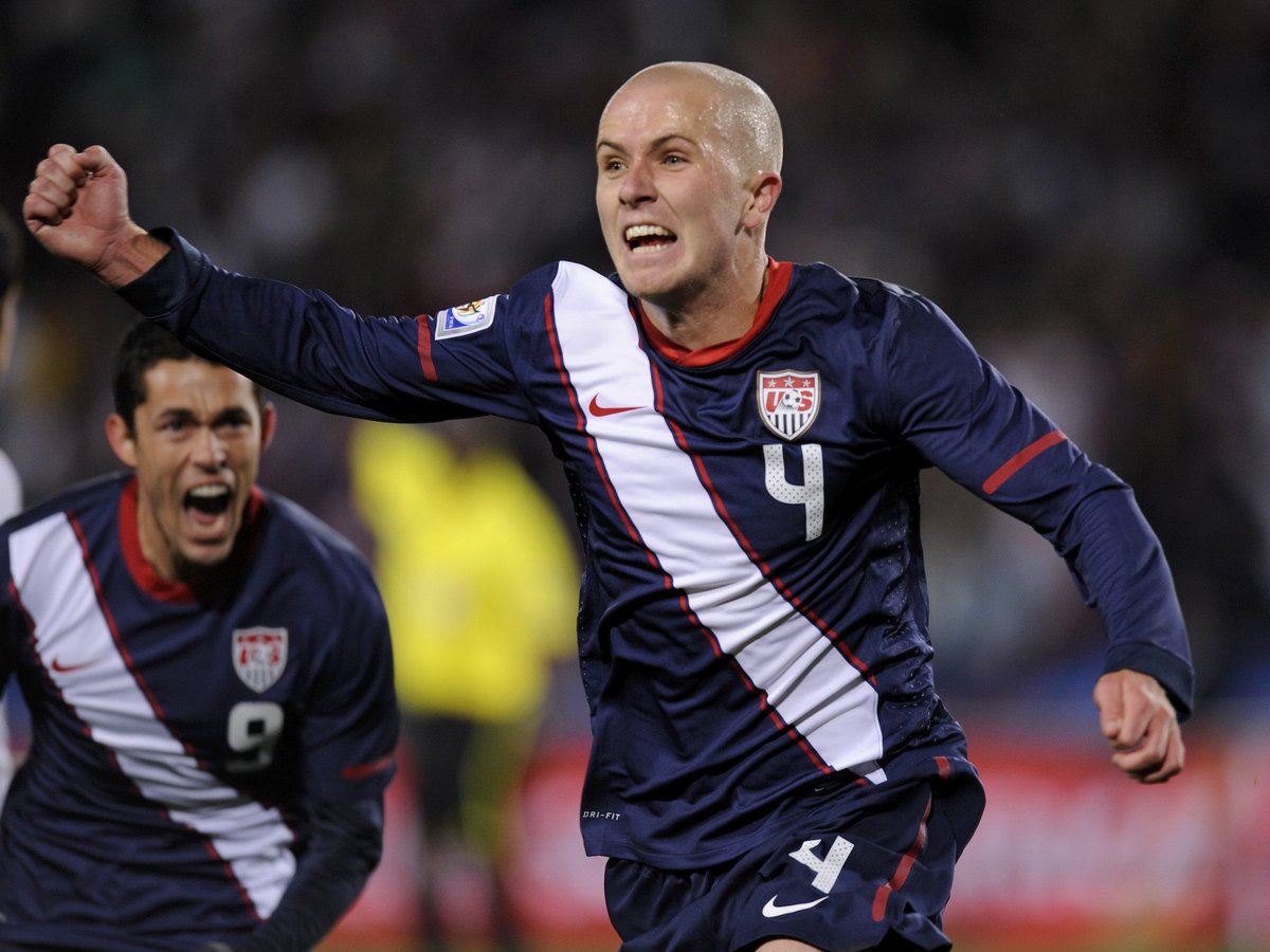 USMNT's tweet photo. Through the years in 🔴⚪️&amp;🔵. Happy Birthday, Michael Bradley! https://t.co/BlSdKQYCrn