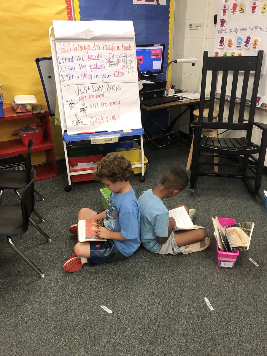 MsBrandonWMES's tweet photo. 1st grade is building good reading habits and learning how reading partners work together! #readingrockstars #powerofthepinapple #WMESrocks https://t.co/pplH9rWWlV