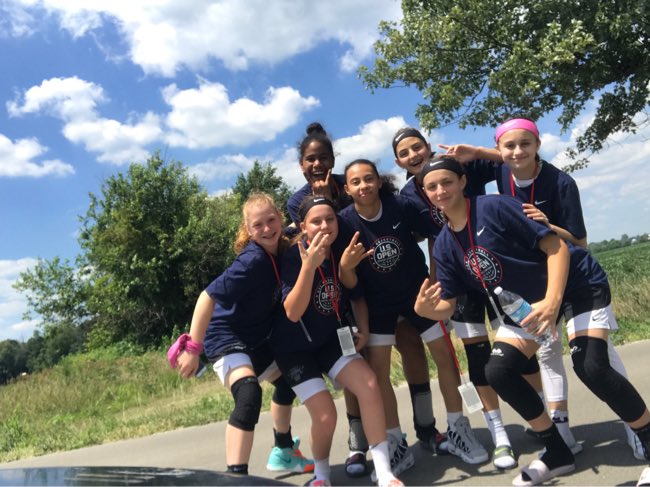 AnnaConza1's tweet photo. Had an amazing experience this July with these guys!!  Learned a lot, and made friends. Thank you to my coaches @DNute_22  @mrsdwill35 for teaching me so much and pushing me to be better and more confident.✖️❤️ https://t.co/Me0qQPKS8S
