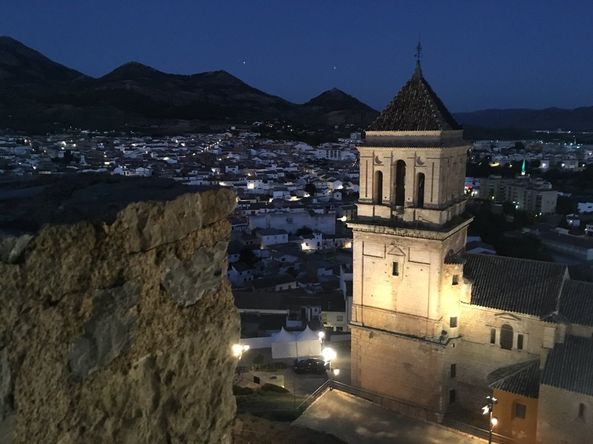 jaenturismo's tweet photo. Venir a Jaén siempre es buena idea, aunque te surja de un inesperado y difícilmente calificable tuit que se hace TT por esas cosas de la vida. Disfruta de la historia, de un territorio maravilloso, de una gente que te enganchará, de una gastronomía única,..Jaén, Paraíso Interior https://t.co/jr98kLls4I