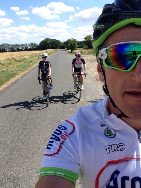 emilypatch15's tweet image. Morning spin with my 3 favourite guys 😃 then a 10 mile tt to end the day! #newpb #minutefaster