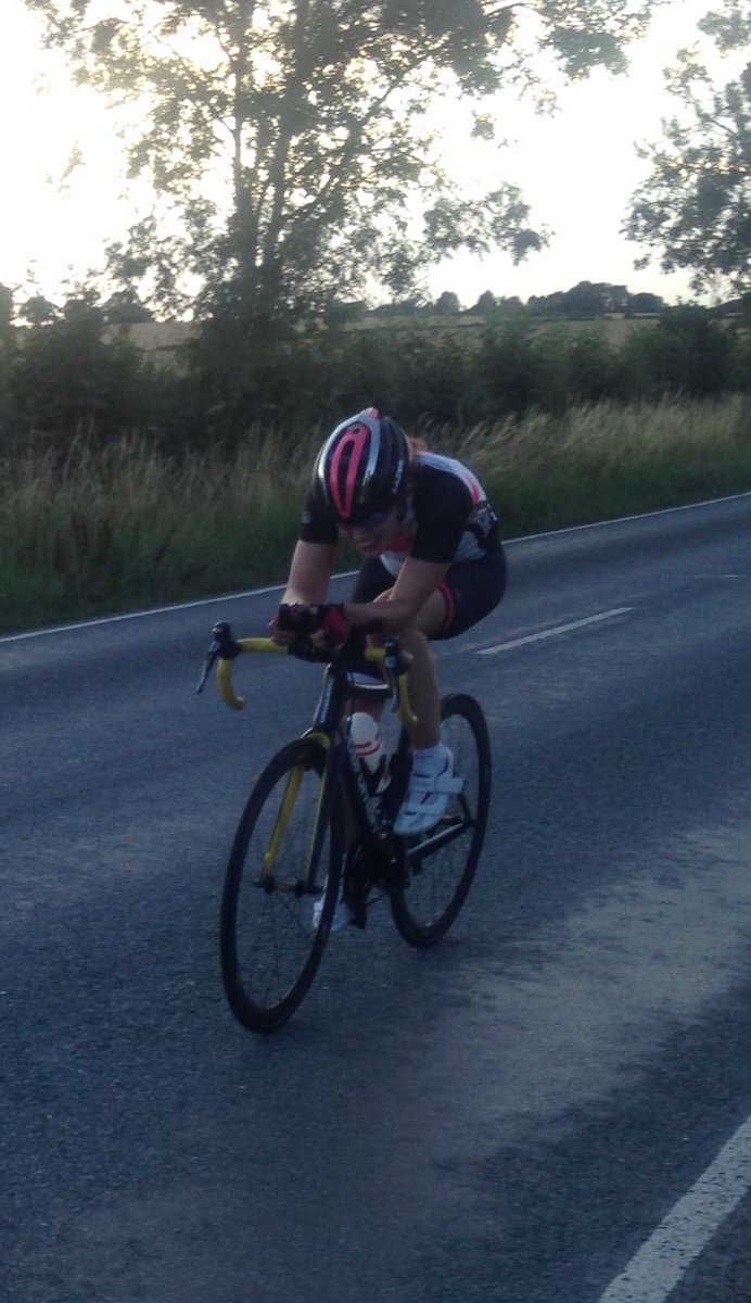 emilypatch15's tweet image. Morning spin with my 3 favourite guys 😃 then a 10 mile tt to end the day! #newpb #minutefaster