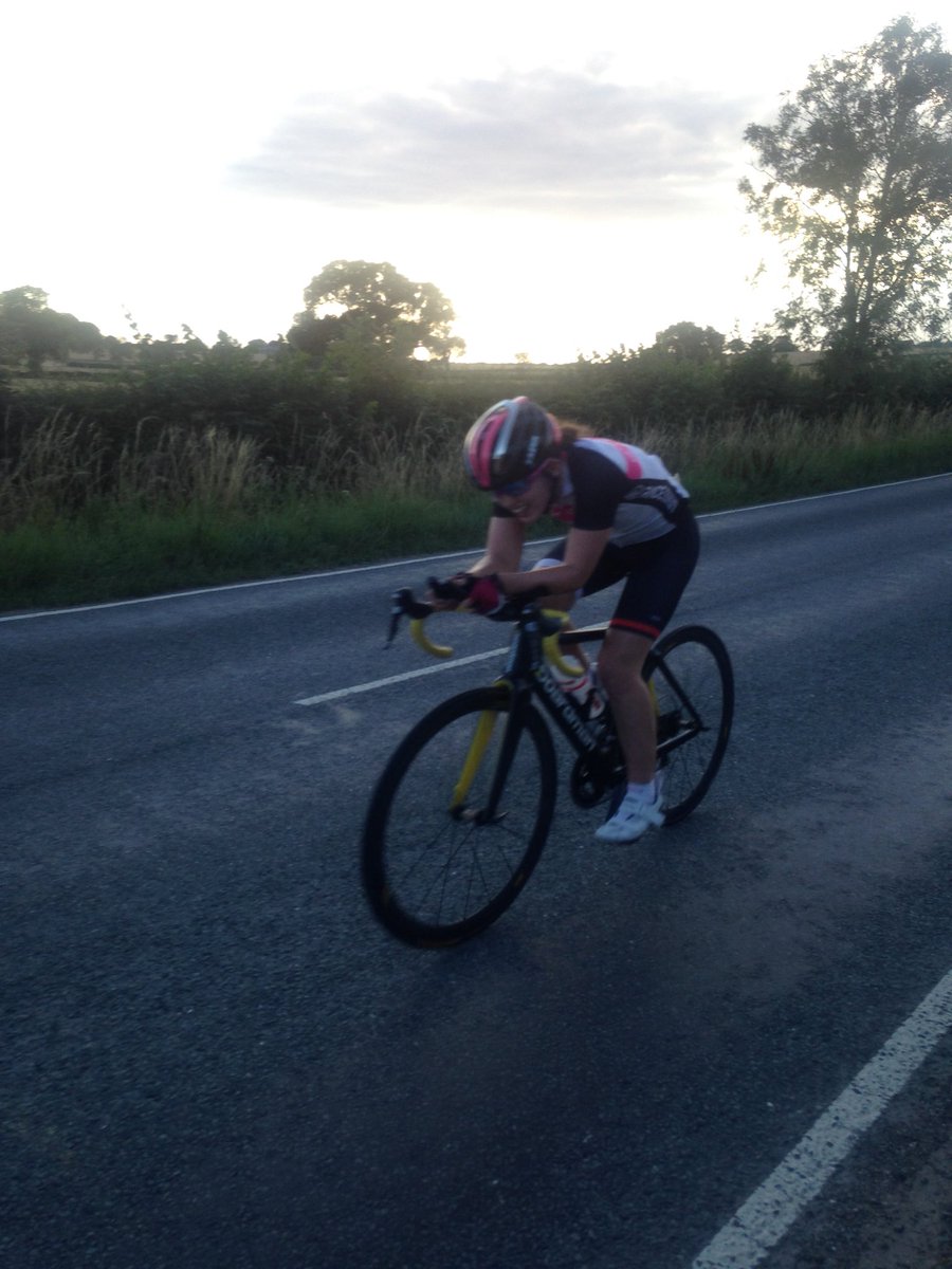 emilypatch15's tweet image. Morning spin with my 3 favourite guys 😃 then a 10 mile tt to end the day! #newpb #minutefaster