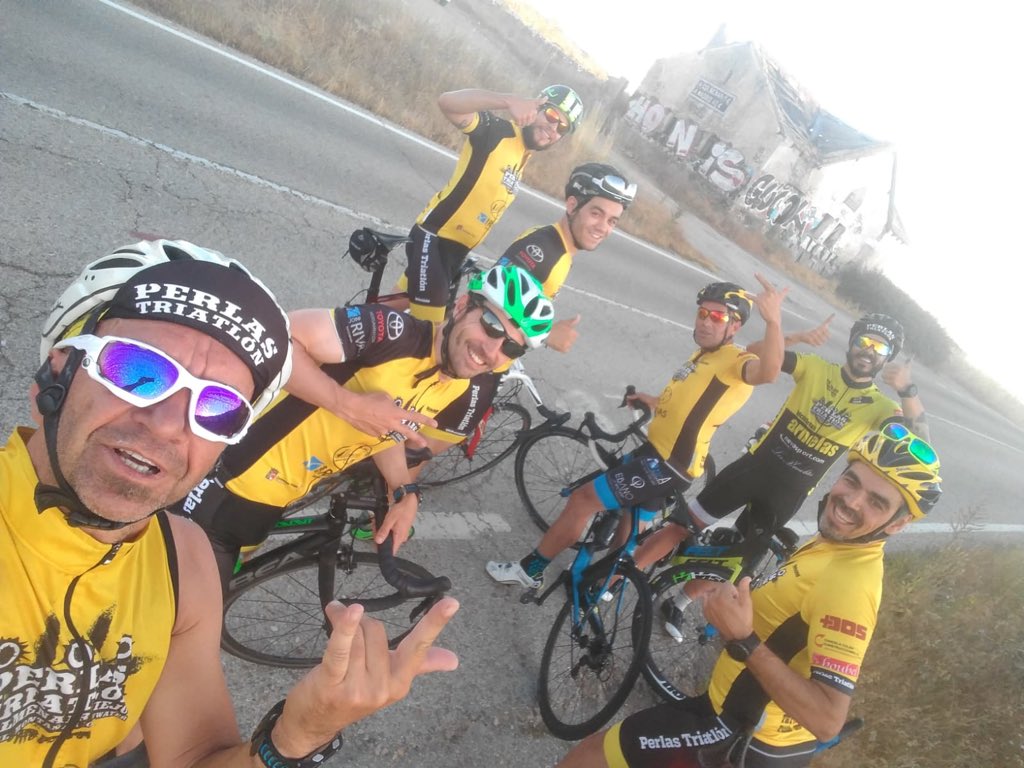 perlastriatlon's tweet photo. De Martes! Así q se lo dedicamos a @dependeldia  Un saludo amig@s! #ConMusicaMejor #PuedoConEstoYConMuchoMenos
@Los_Manolitos #BicicletasRivas #ToyotaHersamotor #StefanyDeslandes #CancelaColma #Masdos @trystrongspain @fisiocerceda @FMTriatlon https://t.co/TKyzFtDT62