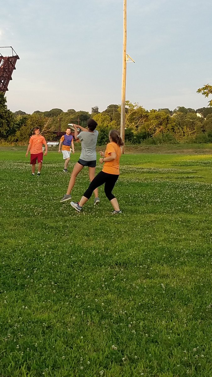 riyultimate's tweet image. Had a great clinic today! Some of the focuses were finding the open space and keeping a consistent force! #riyu #youthultimate #riyouthulti