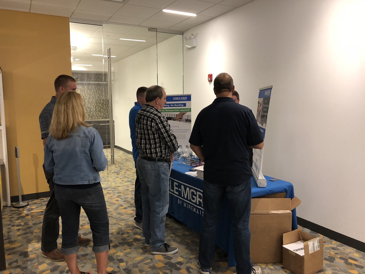 WindyCityWire's tweet photo. Great VENDOR FAIR this afternoon! Thanks! #Vextra @WireMaid @Wiremaid #Garvin @TrippLite  @nxlink #TechFlex @NeutrikOfficial @OCCSolutions @RadixWire @PlatinumTools @3M #Sentinel https://t.co/js6LZMsPz1