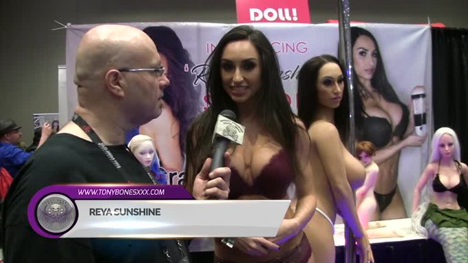 FREE vid! AEE 2018  Interview with Reya Sunshine by tonybonesxxx https://t.co/k8fmZXY5hw Find it on #ManyVids<a href="/tag/manyvids"class="tags"><span>#manyvids</span></a>