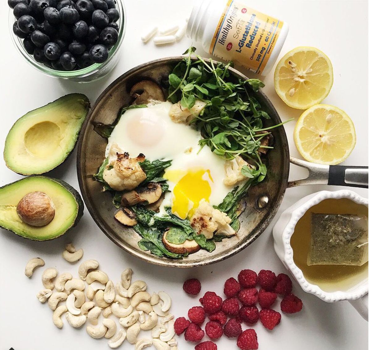 SetriaGSH's tweet photo. Doing the antioxi-dance this morning with foods high in antioxidants and #setria® #glutathione, a clinically studied, absorbable form of #glutathione. Glutathione is the body's major producer of #antioxidants via @twistoflemons #setriaglutathione #Ad https://t.co/W3hbroaxst