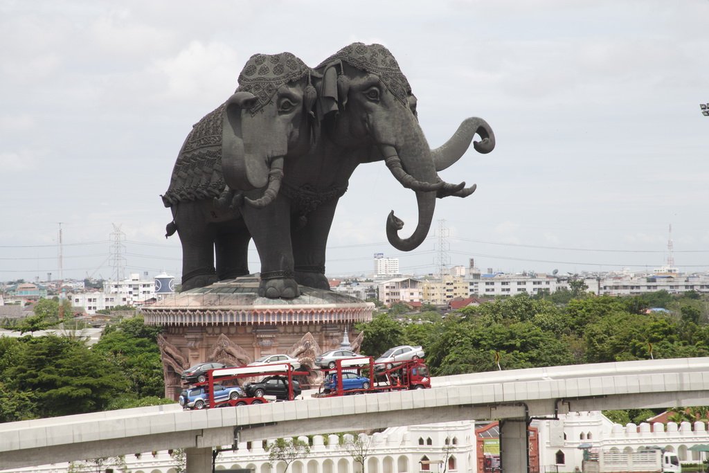CevaCarCarrying's tweet photo. CEVA's Car Transport Global reach extends to Thailand: CEVA is globally recognised company and with Thailand being home to the largest automotive industry in Southeast Asia, it should come as no surprise that CEVA has a strong presence as one of the… https://t.co/kud0tbLsKj https://t.co/b7ManB1jO8