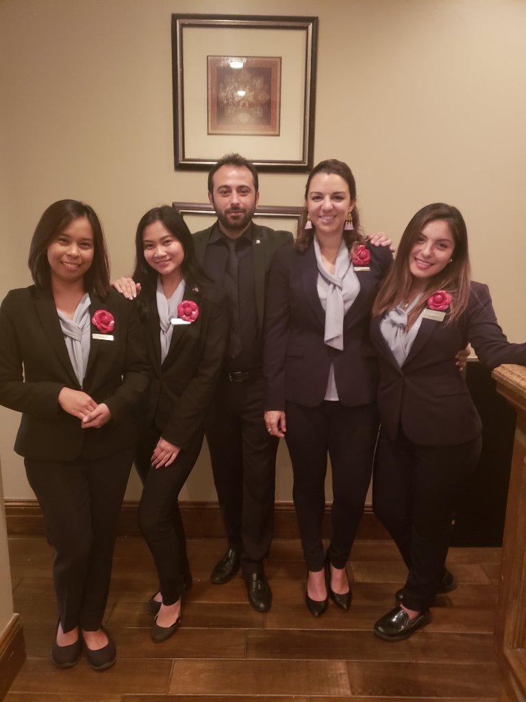 Our amazing team is ready to welcome you! 

#MarriottPlaza | #SanAntonio | #TravelBrilliantly