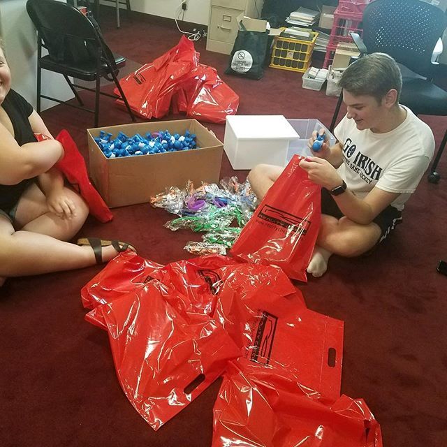 RealityCheckGLO's tweet image. Notre Dame RC youth Ben &amp;amp; Krysta helping prepare for this months National Night Out in Orleans County &amp;amp; the Wyoming County Fair! ift.tt/2voLSpQ