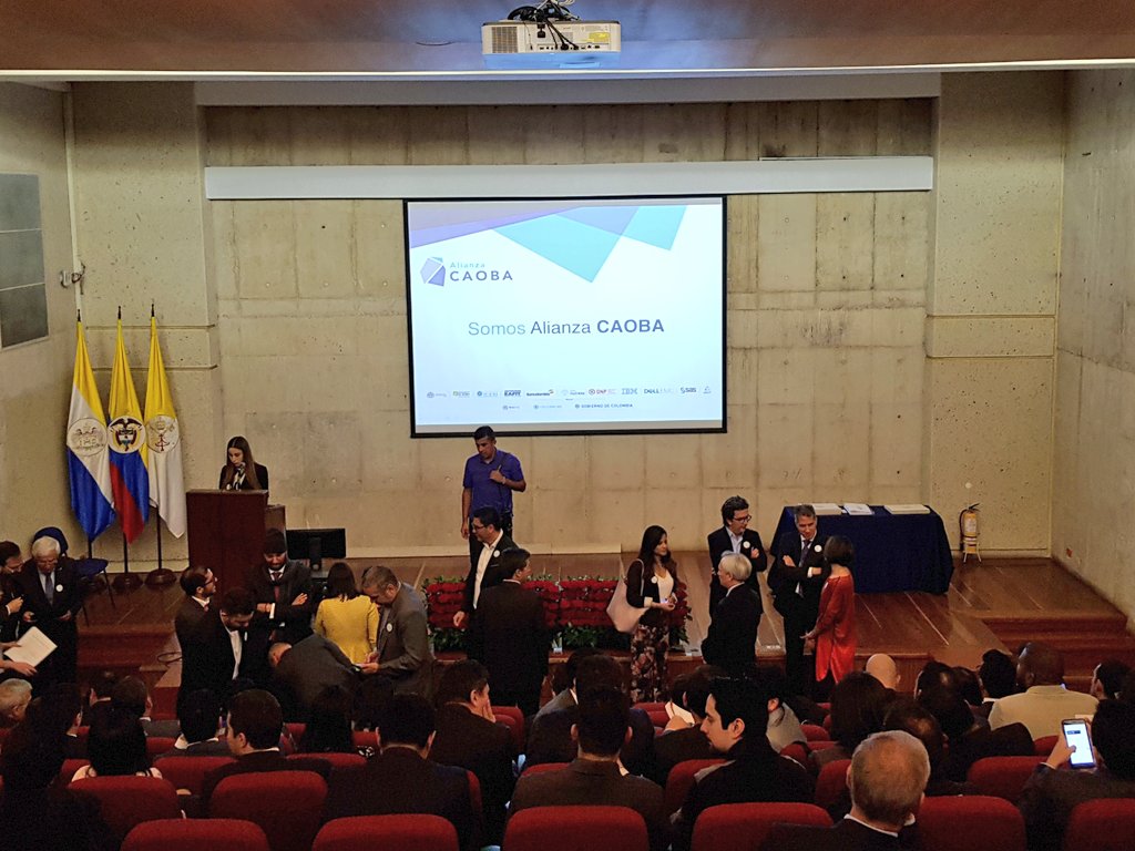Transforma_Dig's tweet photo. Damos inicio al evento en el que certificaremos a los nuevos #CientíficosDeDatos. Con la alianza @Ministerio_TIC @Colciencias y a través de @AlianzaCAOBA, fortalecemos las bases del ecosistema digital. https://t.co/LGKPOOIwaL