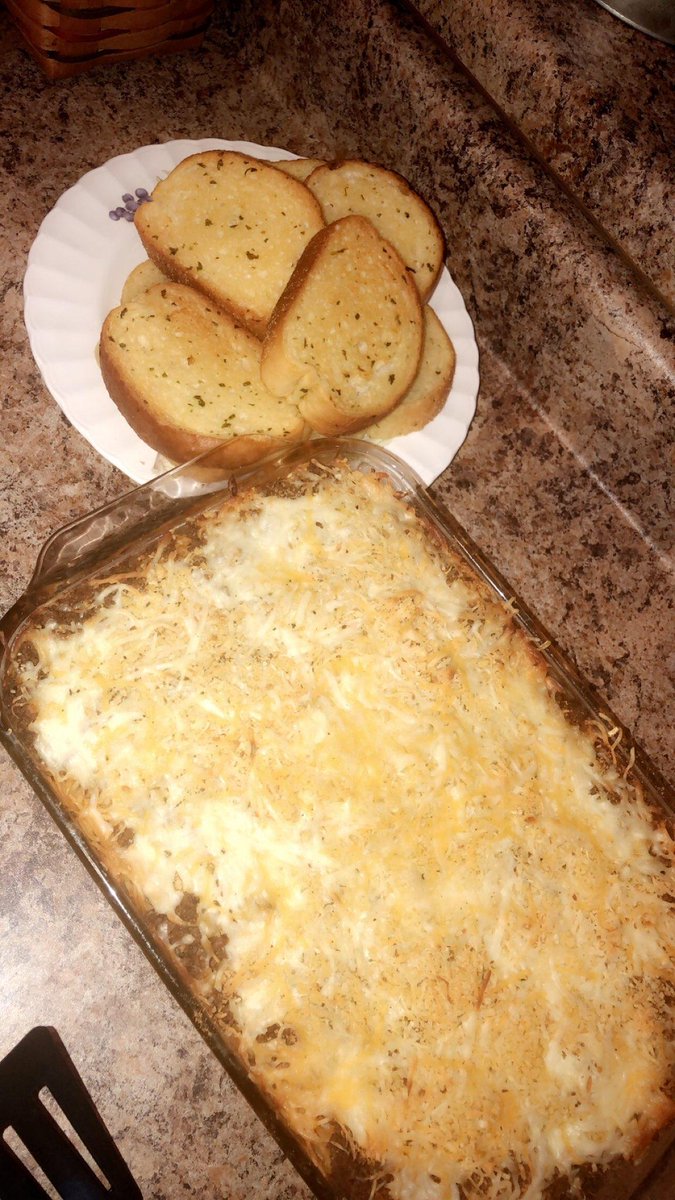 LaynetteB's tweet photo. L❤ve is......when your kids, Payt, @sambell1414 @bradley_hulin, had the table set &amp; supper cooked when I walked in from an 11 hour day at school. The day before school starts back. #sograteful #newtradition https://t.co/vFPxq4CHyt