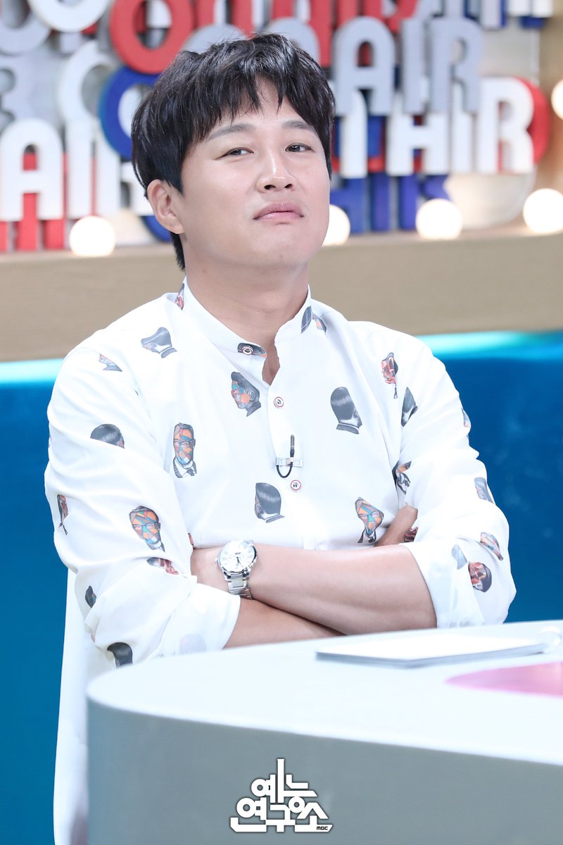 MBC_entertain's tweet image. 라스의 비주얼 센터는 나야나🤟
얼굴 뜯어먹는 소리 하네 특집!
#라디오스타 (수) 밤11시 10분
#차태현 #MC촤 #촤랑둥이