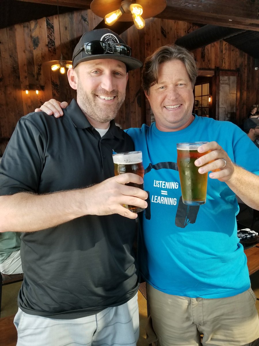scottmpetri's tweet photo. Hanging with Tall Jay at #BrewCue #CUERockstar wishing @JayGreenlinger was here. https://t.co/q0mbWwXktj