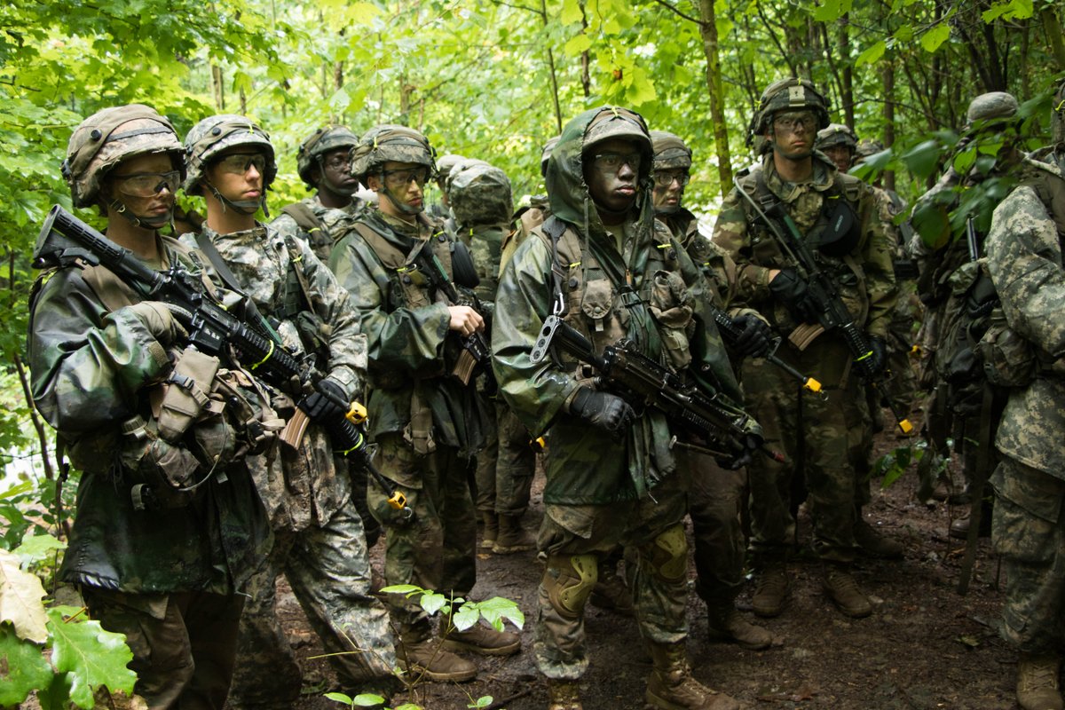 ArmyROTC's tweet image. 10th Regiment, Advanced Camp Cadets conducted STX lanes today at Ft. Knox!
Photos by: Haley Brown
See more at: bit.ly/2LSugNl
#CadetCommand #CST2018 #CadetSummerTraining #ArmyROTC #Cadets #ROTCcadets