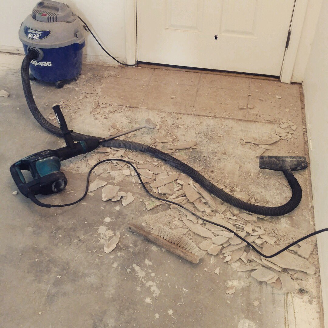 thefixitguyaz's tweet photo. Today we ripped out old flooring and began laying new laminate #flooring. Check out these in progress photos! #santanvalley #arizona #handyman #home #renovation https://t.co/f0bCez2PDt