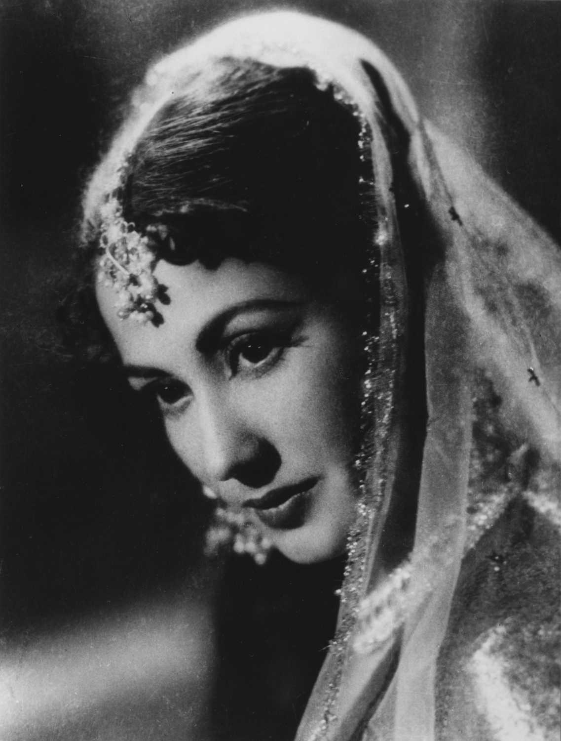                                                  Happy birthday Meena Kumari 