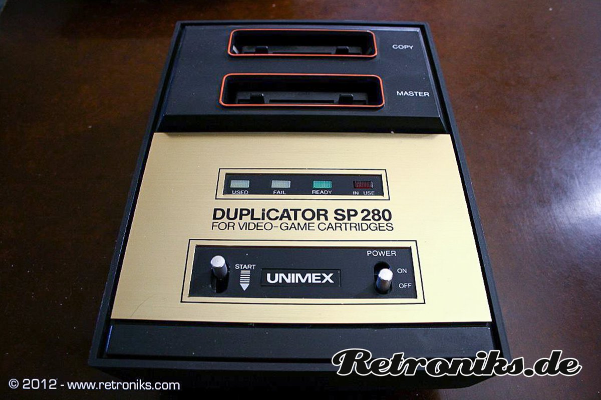 Retroniks_de's tweet image. Only 4 weeks are left until I'll move my biz to the new warehouse so I  started to check, list and pack items and I'll present some of  the rare and/or special items in stock here at Twitter. Do you know  this wonderful device? #atari #unimex #duplicator #vcs2600 #legendary
