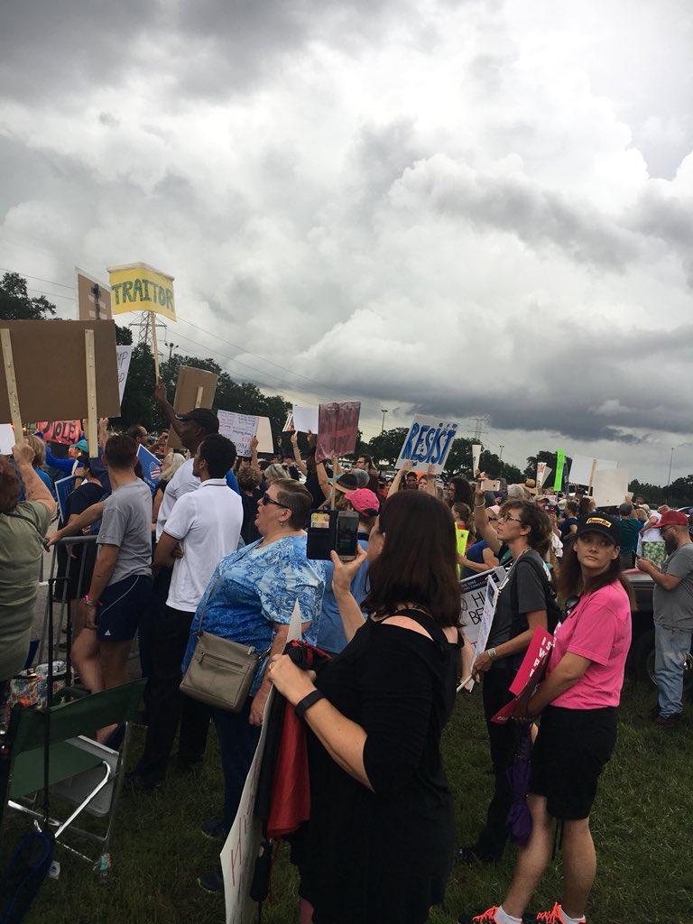 IndivisTampaBay's tweet photo. #tampapatriots #indivisibleproject https://t.co/XBWUbtKOgj