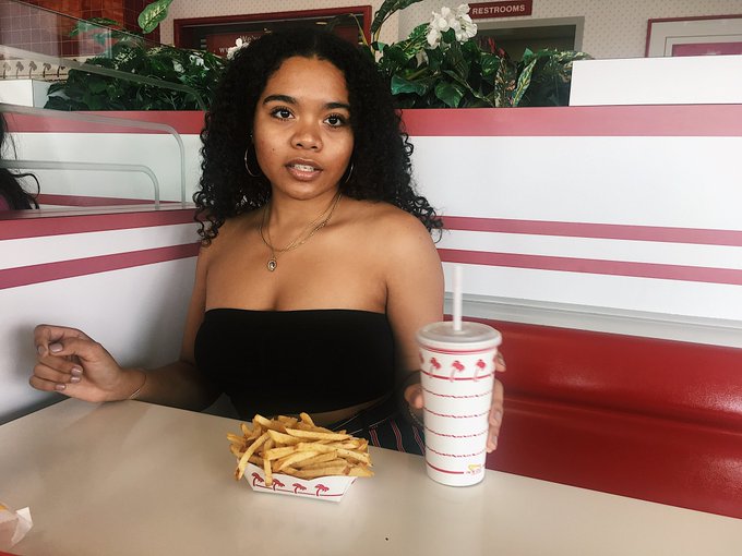i came for the FRIES https://t.co/Dkq4N5NDja<a href="/tag/denimday2020"class="tags"><span>#denimday2020</span></a>